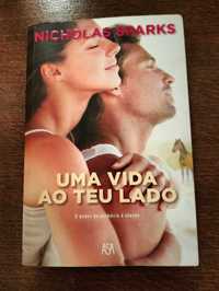 Uma Vida ao Teu Lado
de Nicholas Sparks; Tradução: Mário Dias Correia