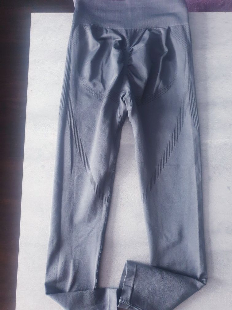 Legginsy push up XS nowe