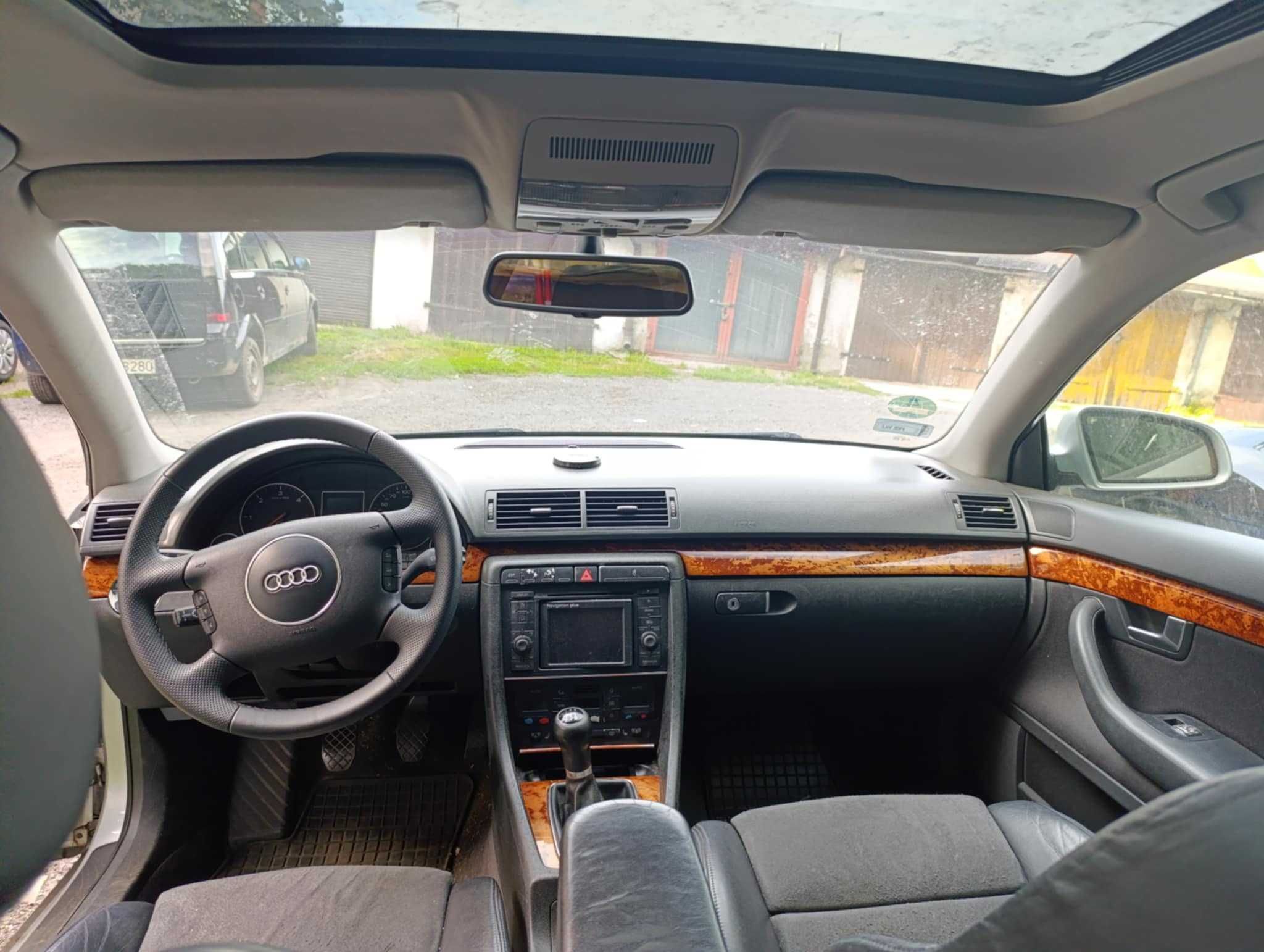 Audi A4b6 uszkodzona