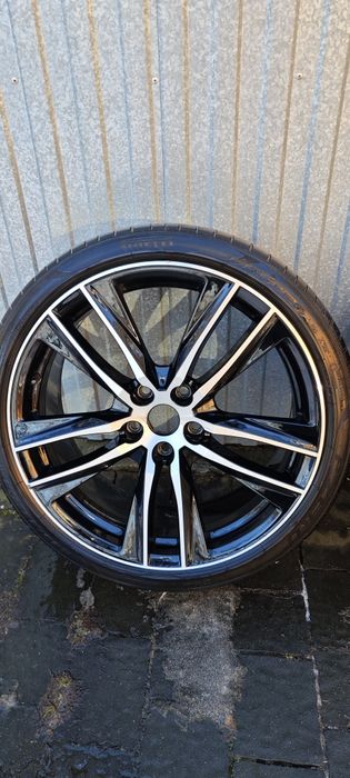 Kola alufelgi 19 Pirelli 5x112 Seat Leon III Cupra FR Golf VII S3 A3