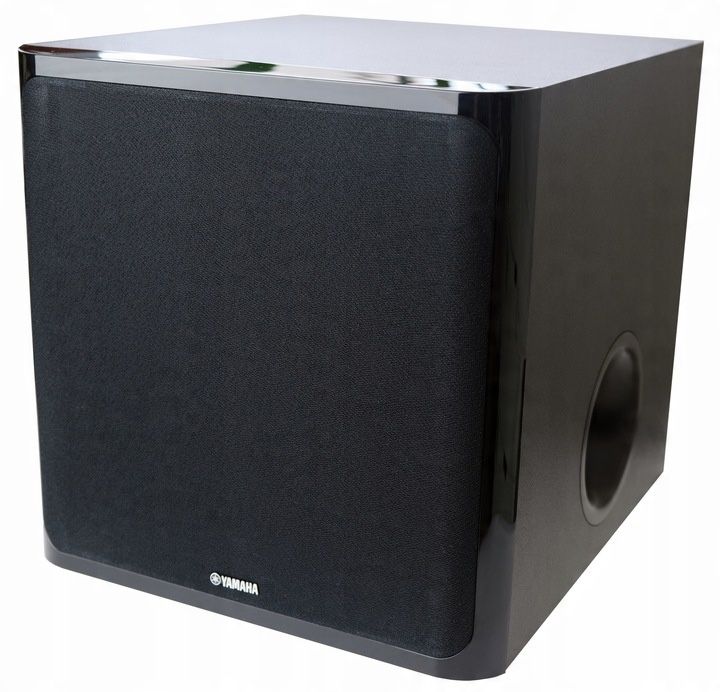 запакований сабвуфер Yamaha NS‑SWP40