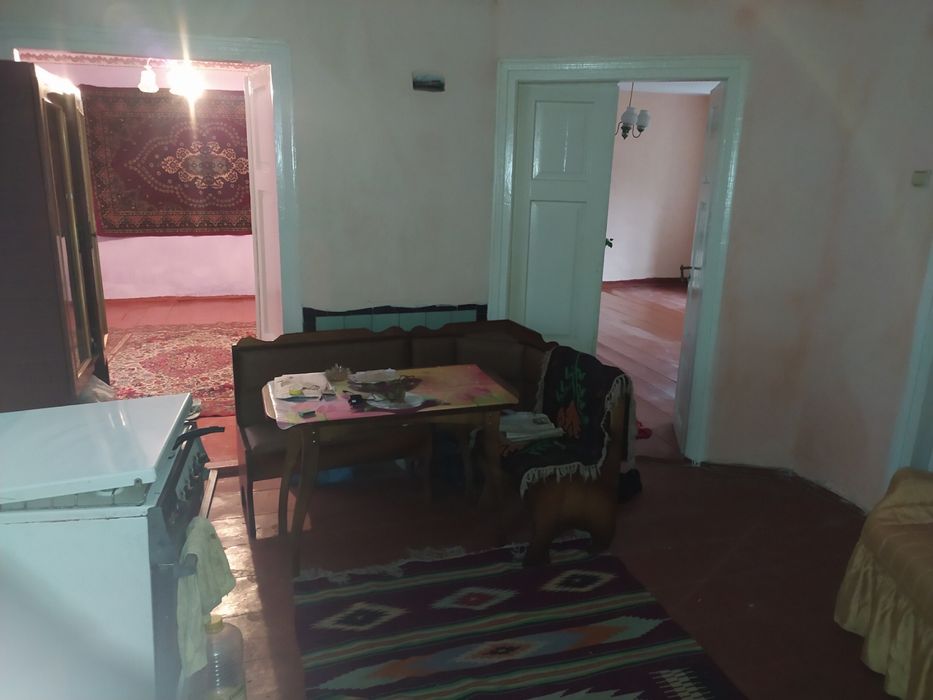 Будинок біля центру міста