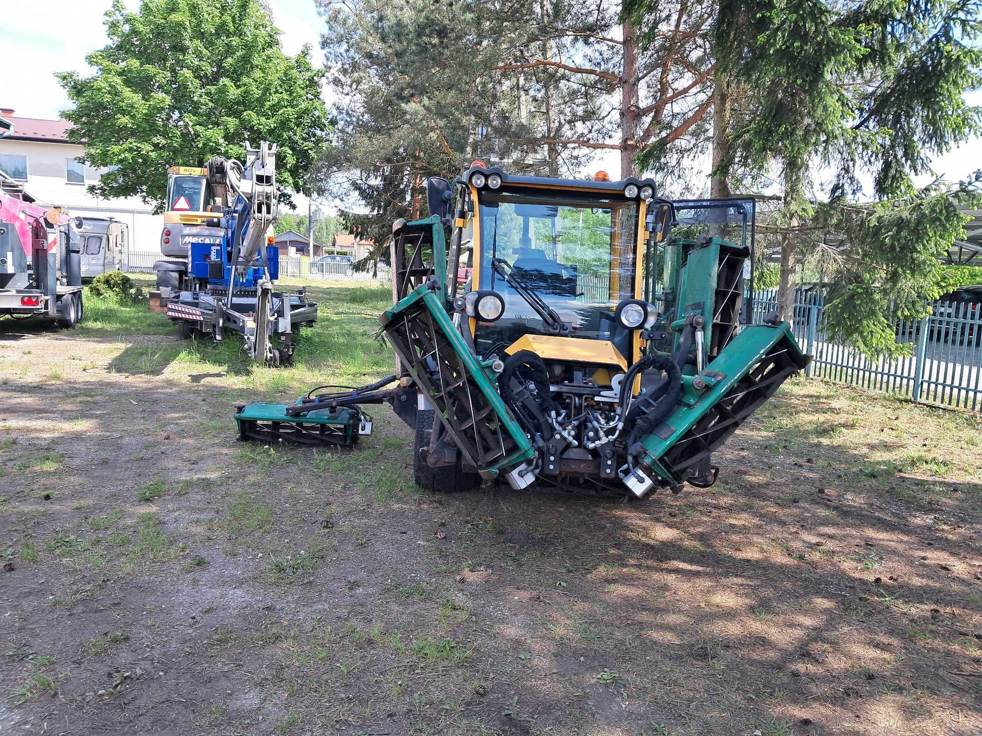 nośnik narzędzi Belos Trans Giant, 2012r, 4x4, kosiarka Karcher MIC 84