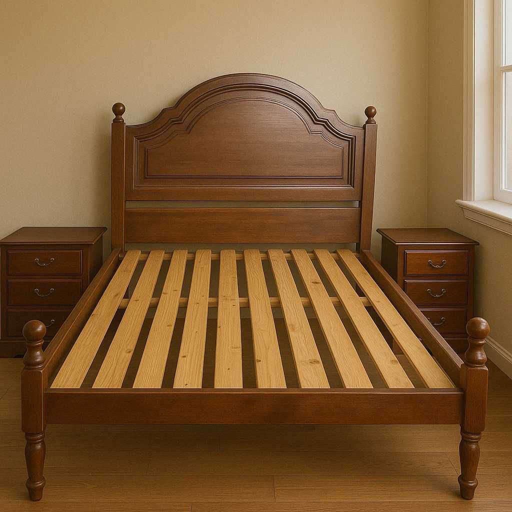 Conjunto de Quarto com Cama, mesinhas, Cómoda e Guarda Fatos