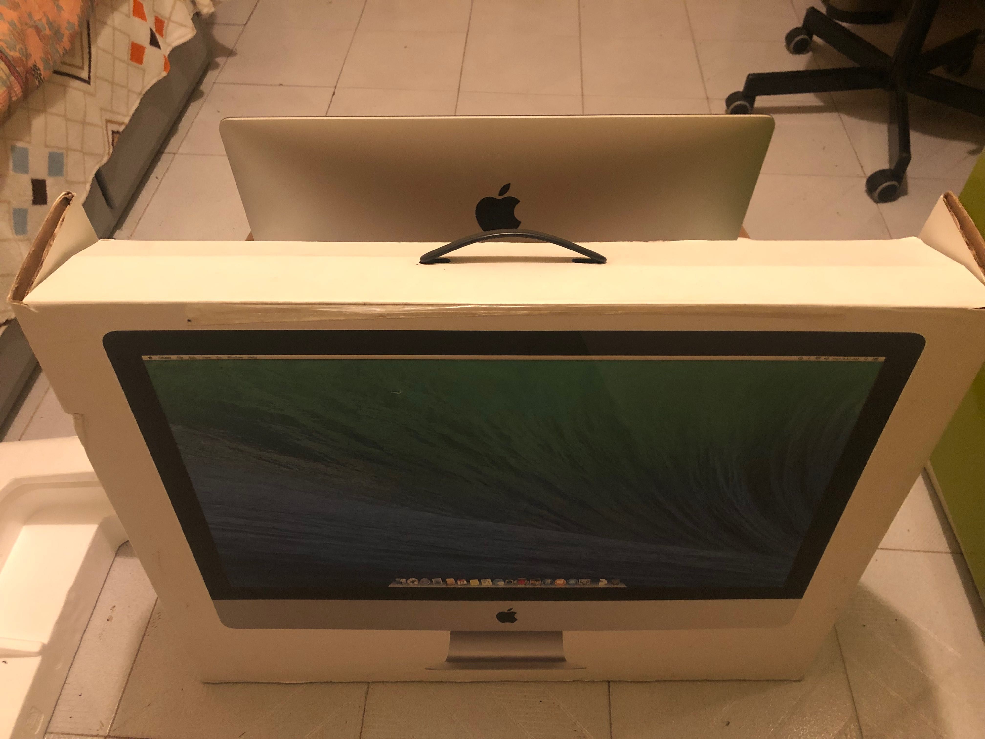 IMac usado, ainda em perfeitas condições e funcional!