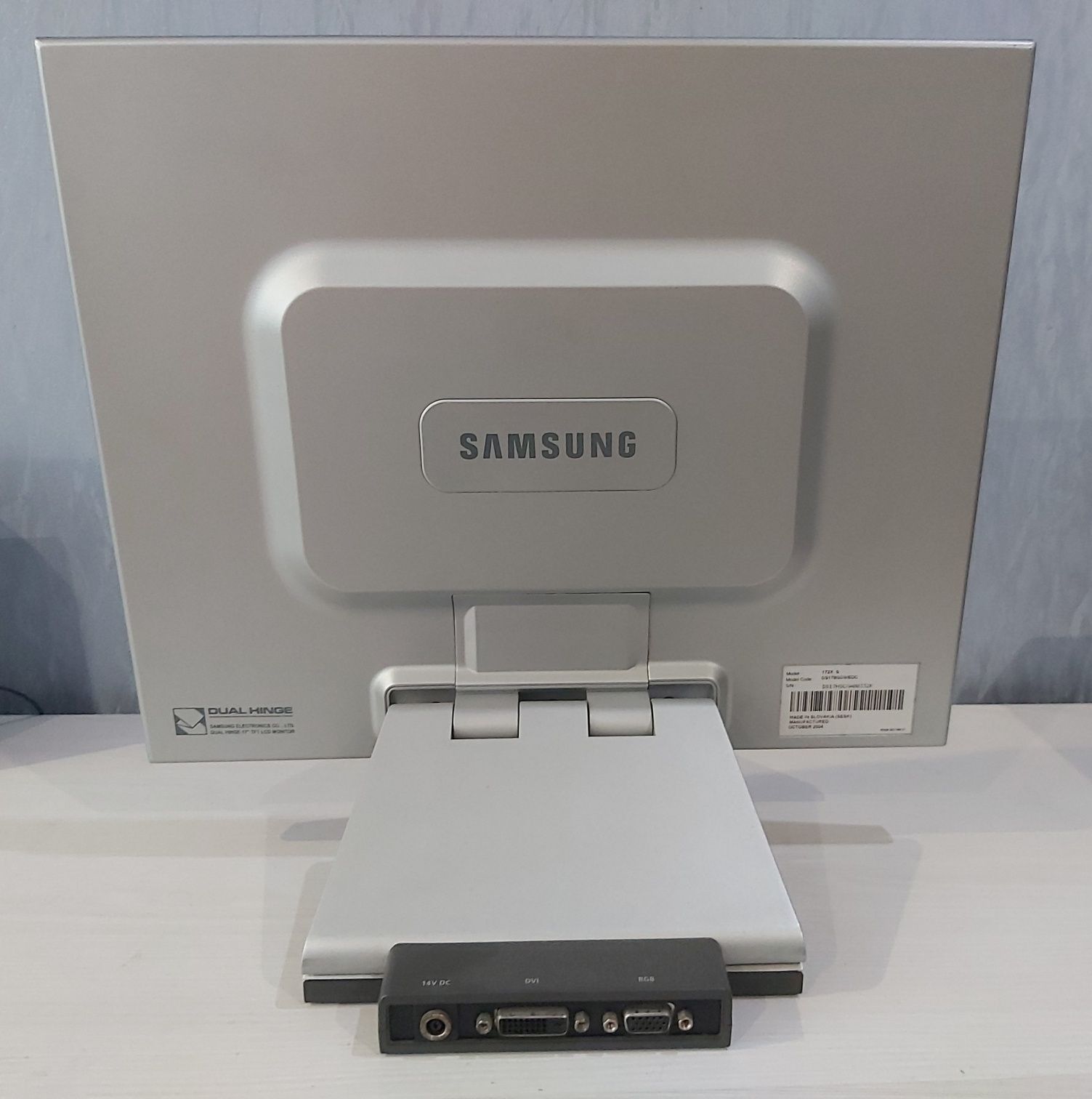 Монитор Samsung SyngMaster 172x
