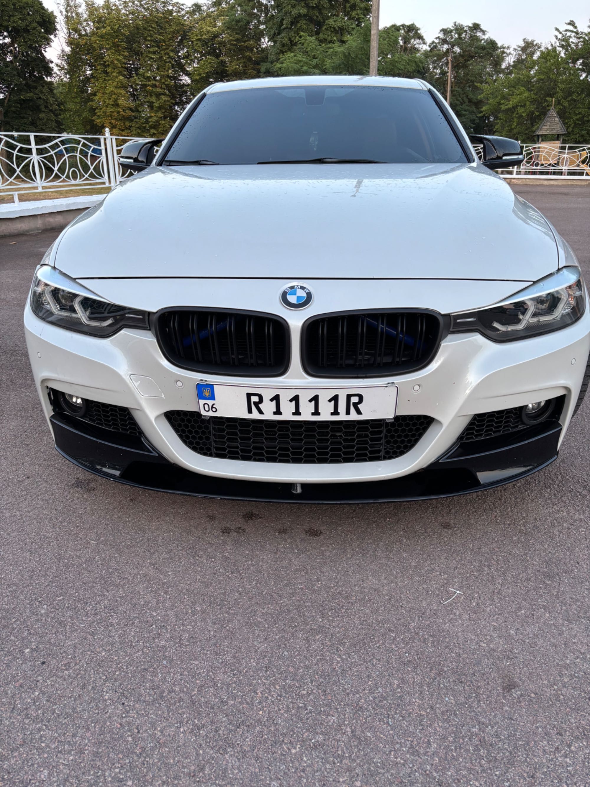 Автомобіль BMW 328i