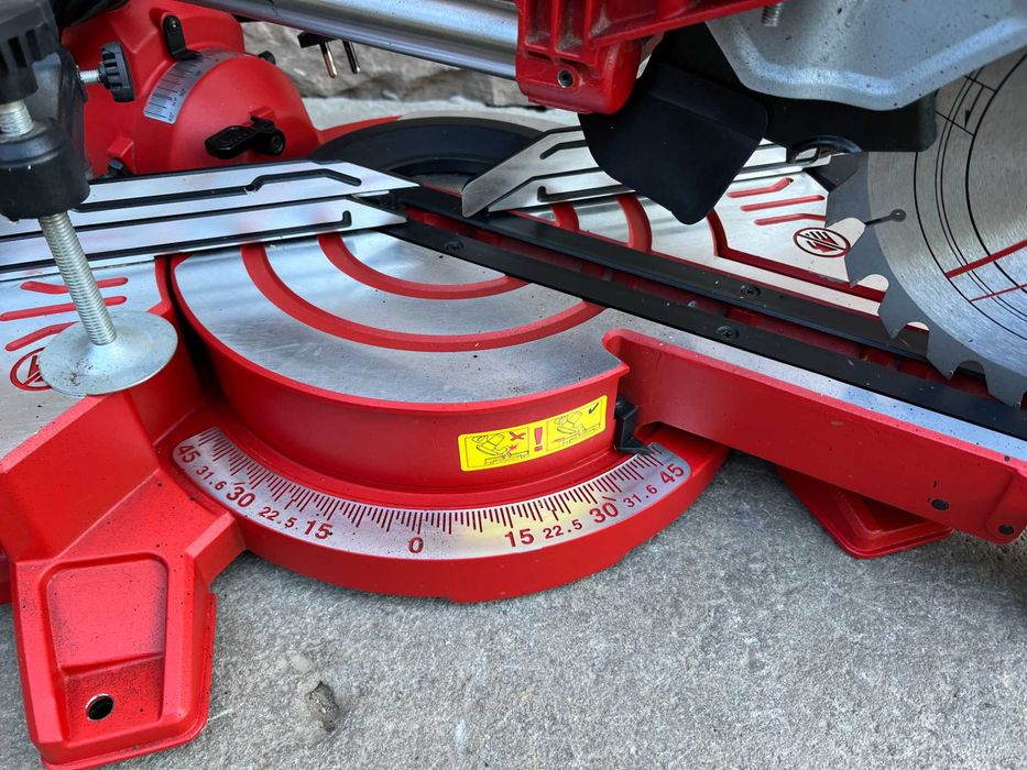 Торцювальна пилка EINHELL TC-SM 216 1600 Вт 216 мм