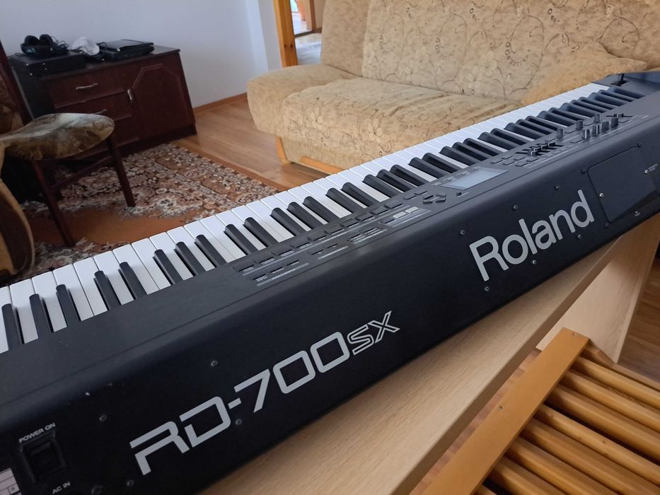 Roland RD 700 SX