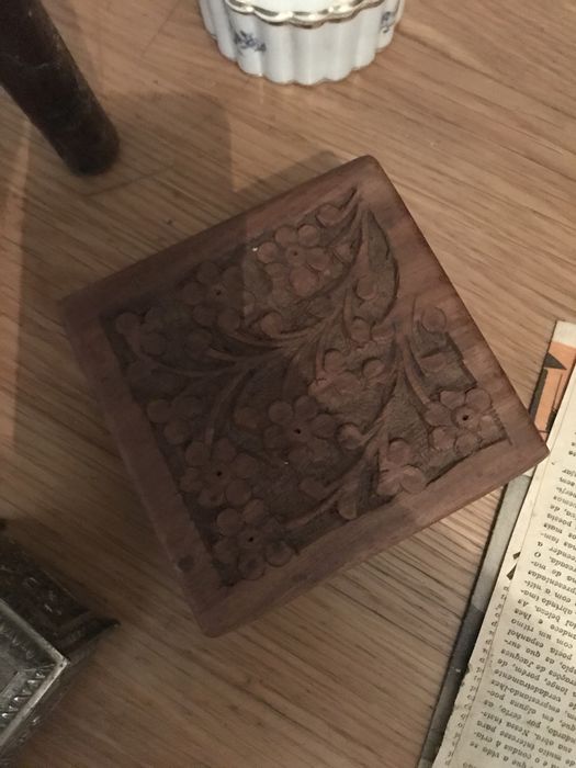 Guarda jóias antigos