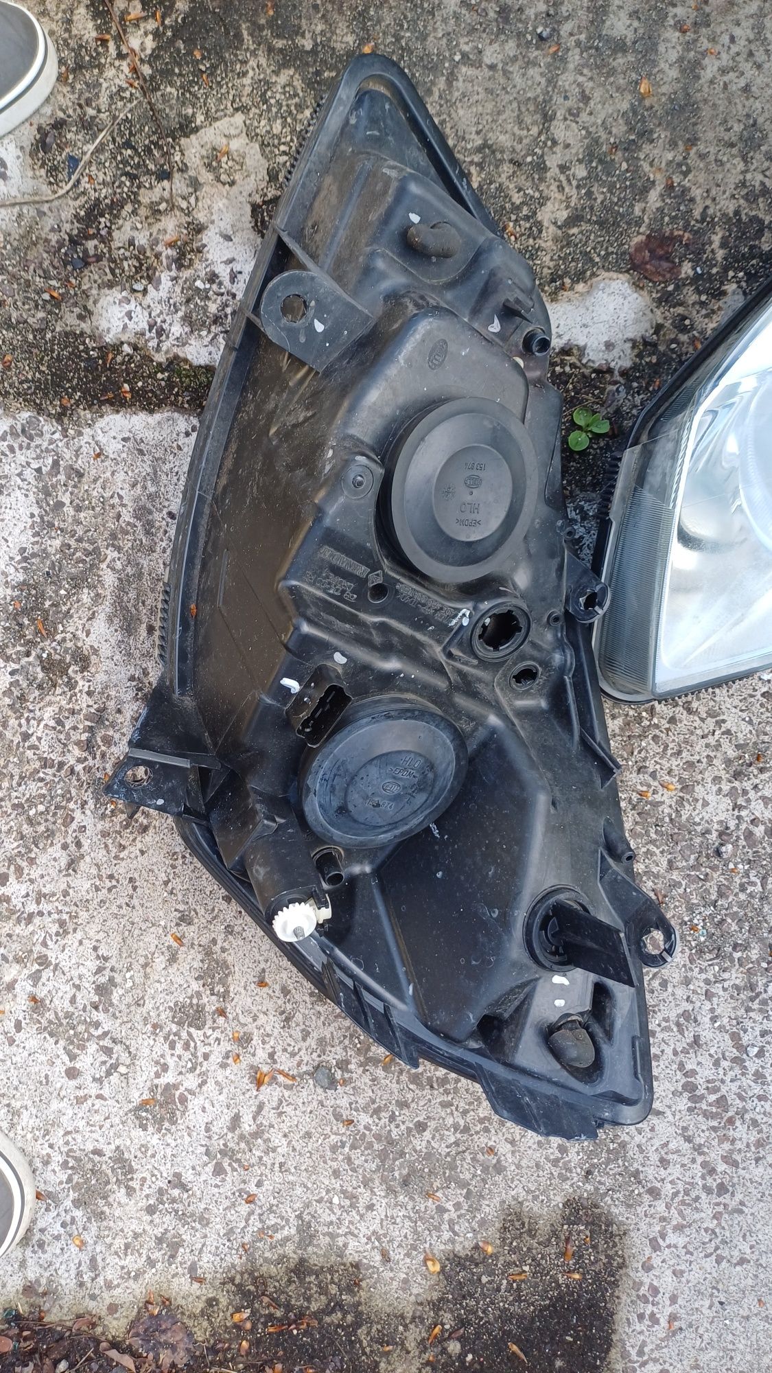 Lampy przednie Renault Scenic 2