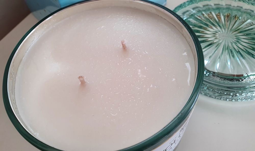 VOLUSPA Corta Casa Pacifica Świeca 312g

Nowa,piękna naturalny wosk