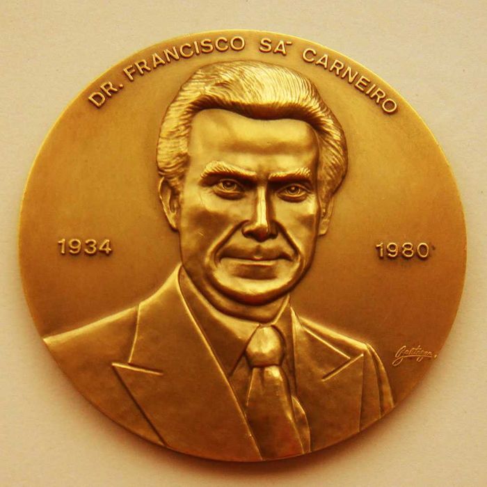 Medalha de Bronze Política Dr Francisco de Sá Carneiro