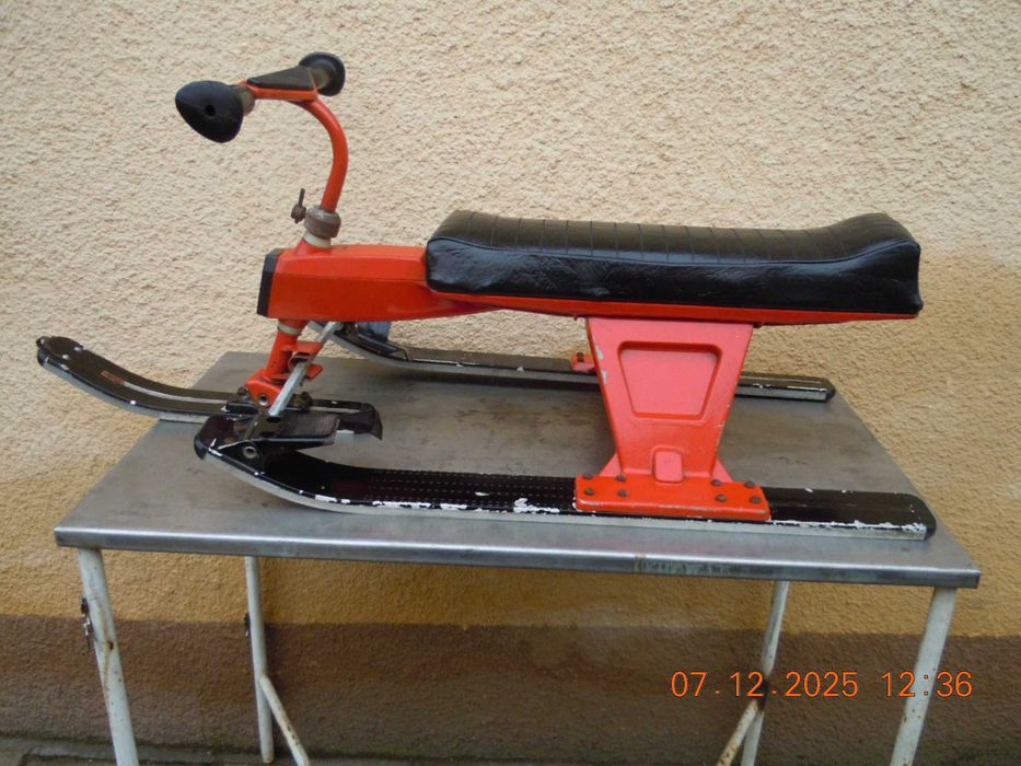 nartosanki PRL całe metalowe łącznie z płozami stan idealny oryginał