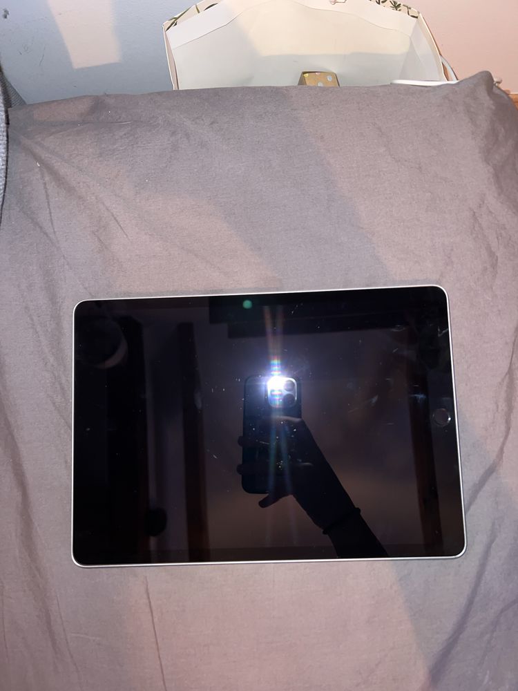 APPLE iPad 9 generacji 10.2 64GB