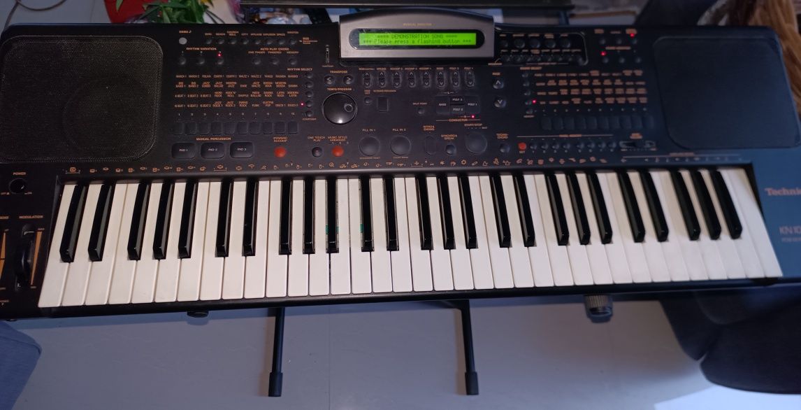 Technics KN 1000 keyboard