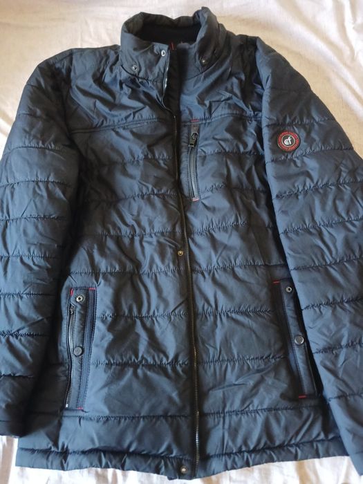 Продам 2зимние,одну осеннюю бу куртки не дорого