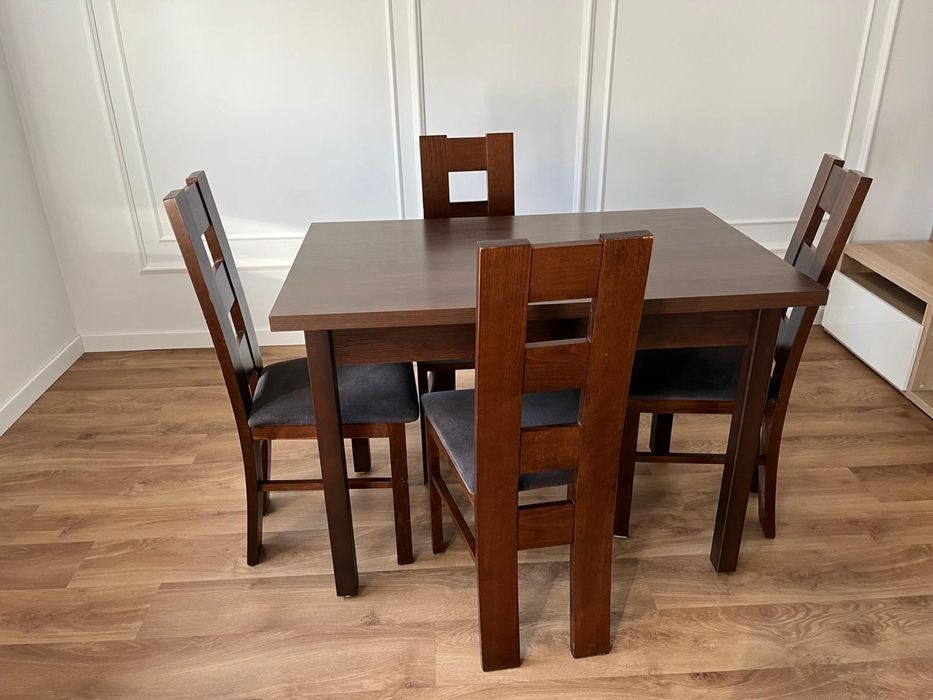 Stół z 6 krzesłami