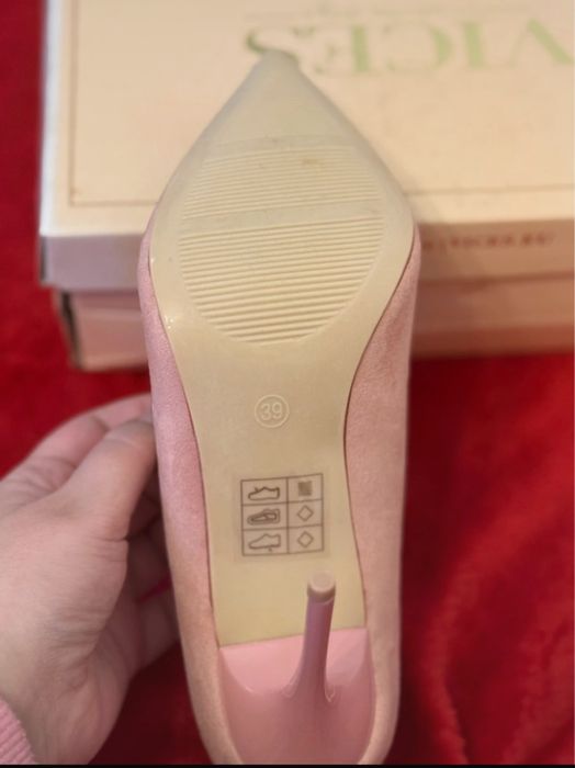 Różowe Szpilki Sailor Moon 39 (ale to 38) Baby Pink Born2be/Vices