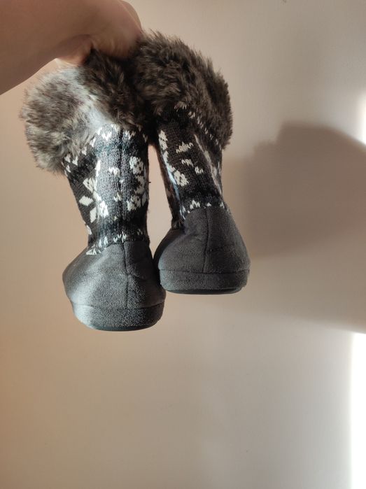 Теплі кімнатні чобітки 38