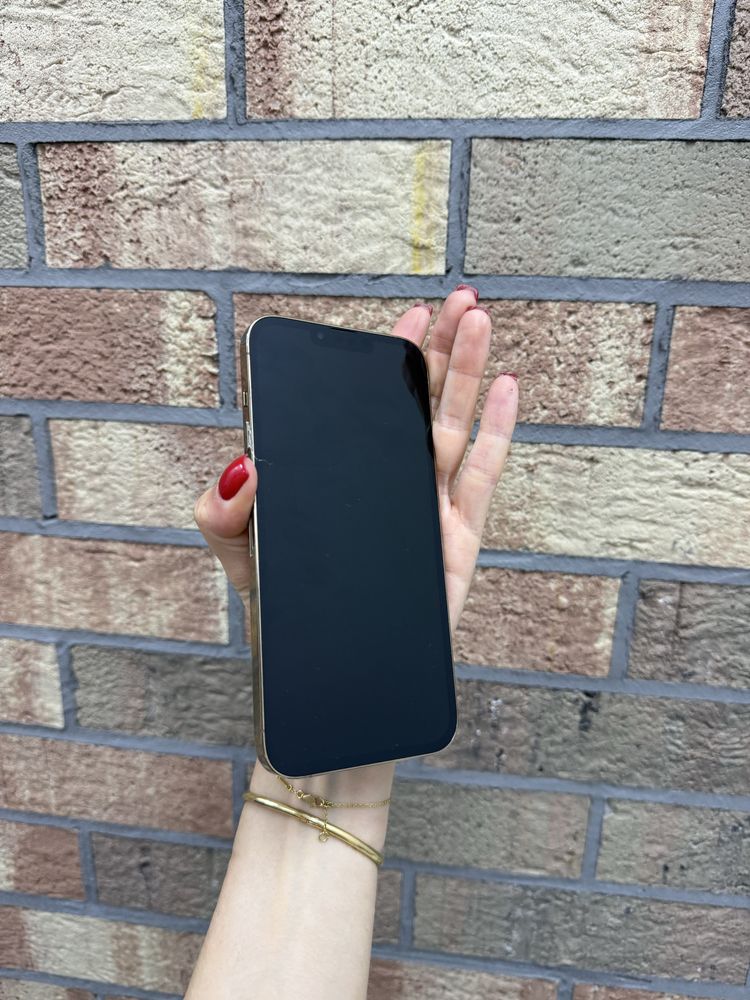 Used iPhone 13 pro max 128 gold r sim
