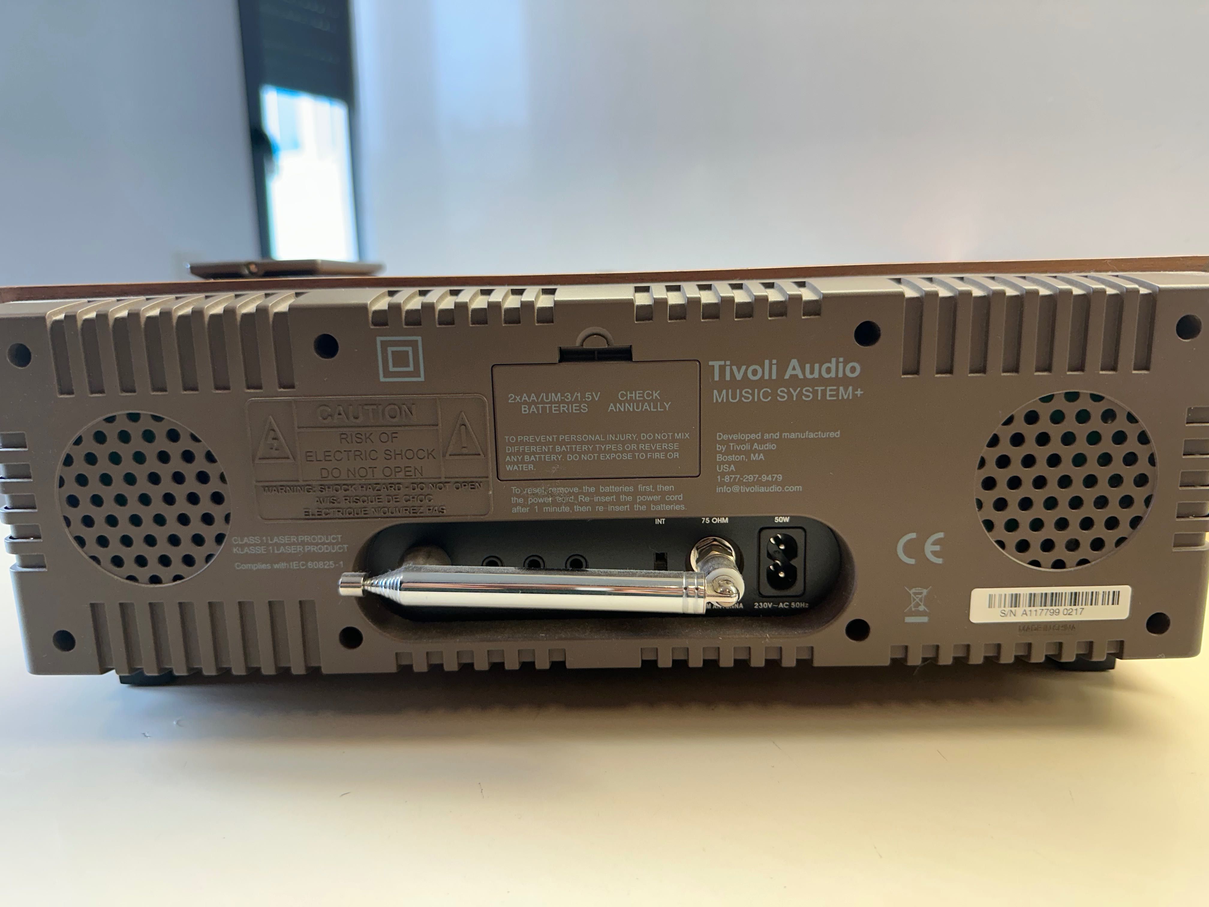 tivoli radio Music System + BT