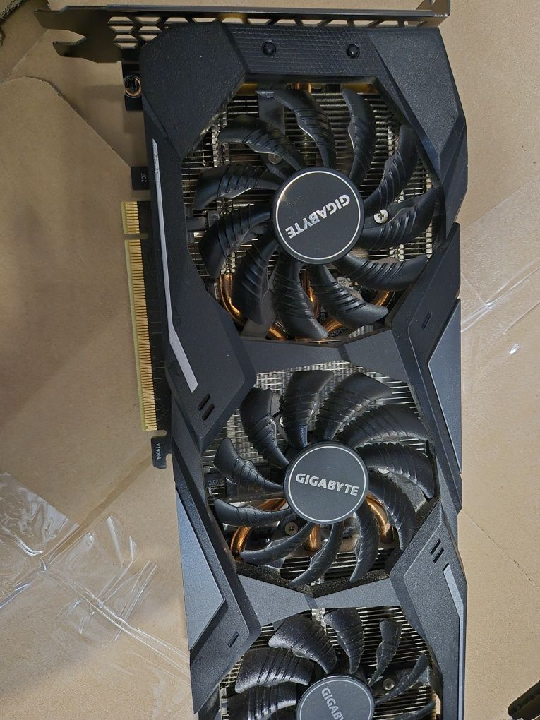 Gigabyte GTX 1660 6GB – 3 wentylatory – jak nowa