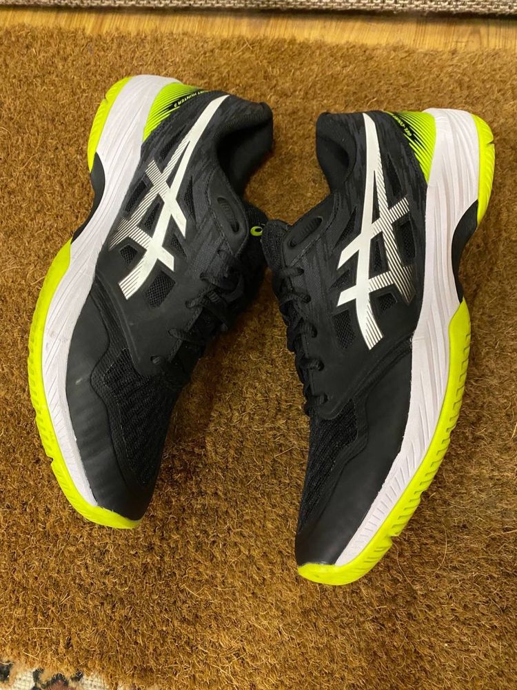 Чоловічі волейбольні кросівки ASICS