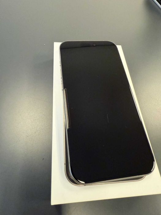 iPhone 15 pro 256gb titânio