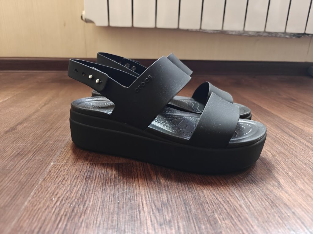 Сандалі Бруклін Crocs