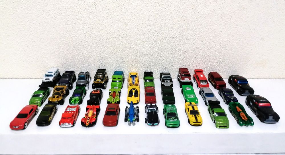 Hot wheels 35 carros, vendo o conjunto