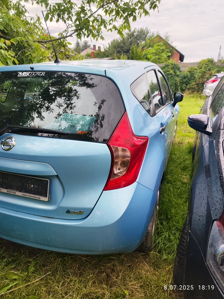 Nissan note uszkodzony