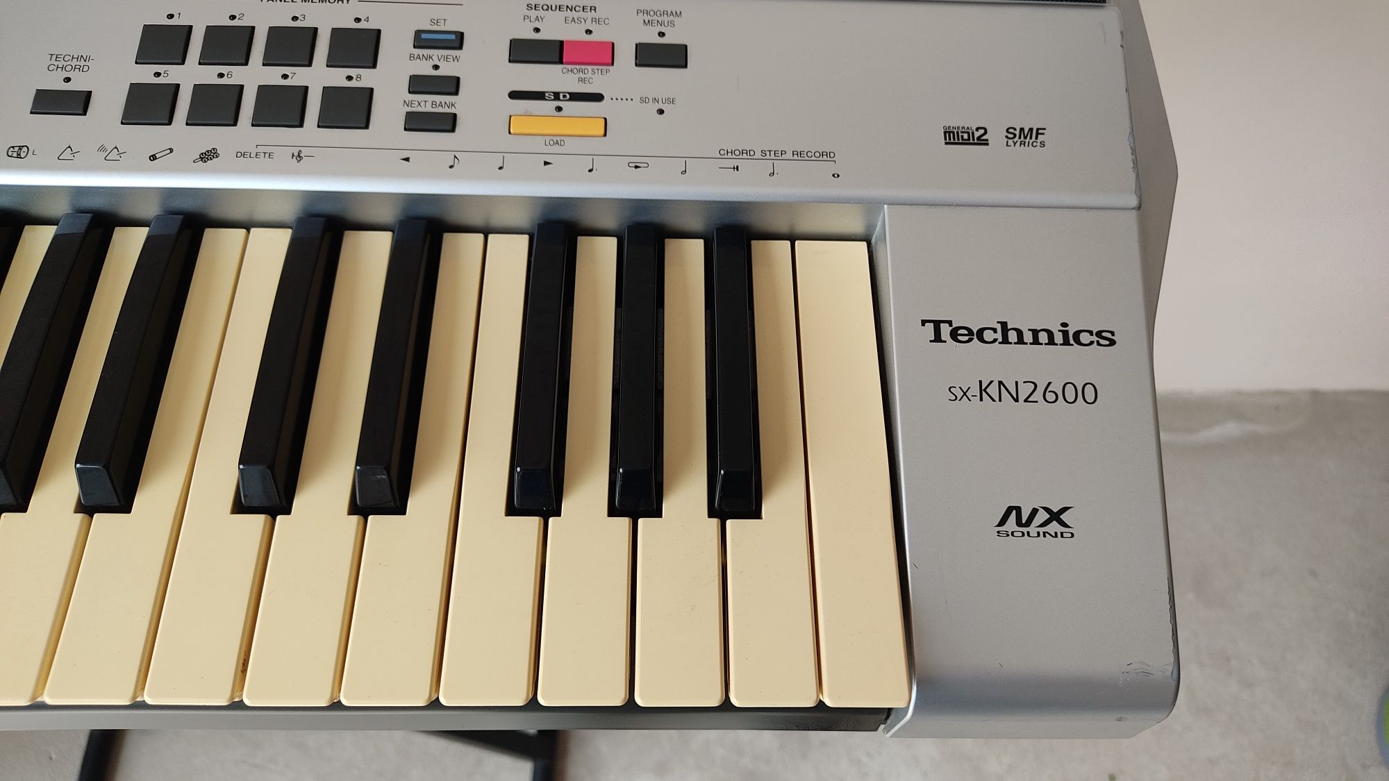 Синтезатор Музична станція Technics SX-KN2600 Клавішні інструменти