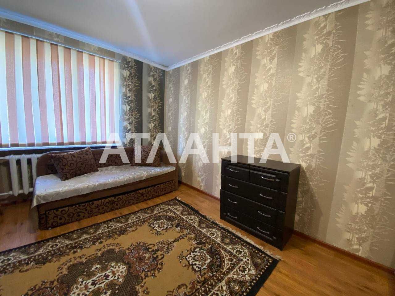 Комната с ремонтом и мебелью
