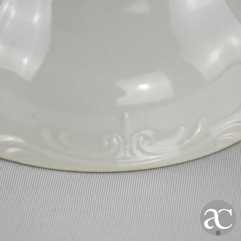 Taça / Tigela em porcelana Branca Artibus, com relevo