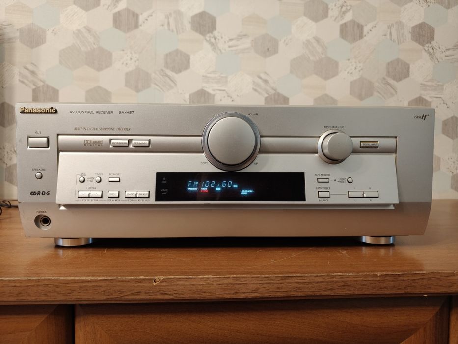 Amplituner Panasonic SA-HE7 5.1