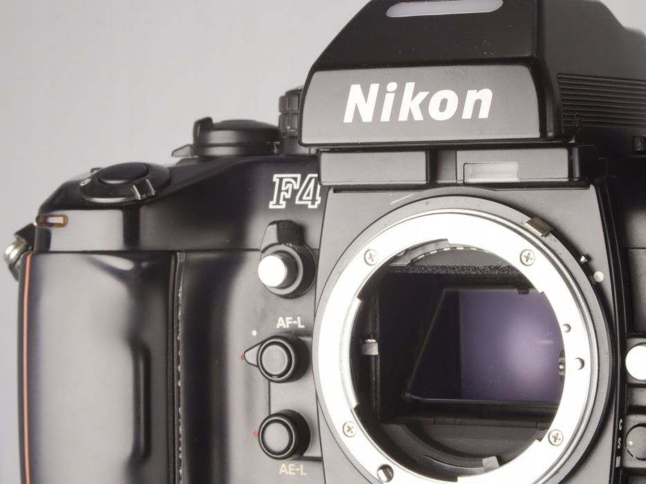 Lustrzanka analogowa Nikon F4 + MB-21 Gwarancja 23%VAT