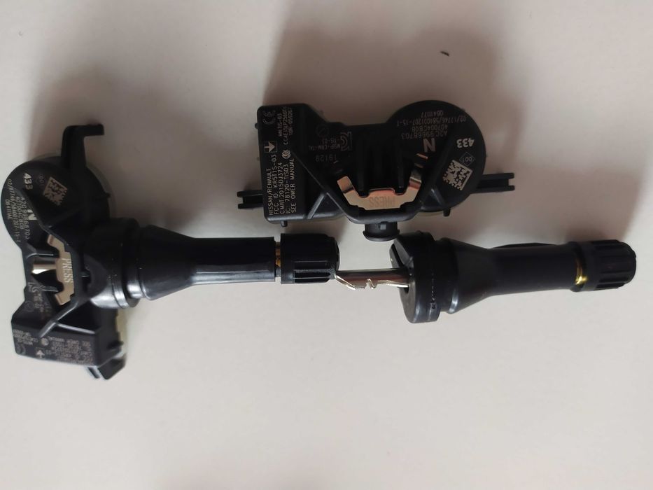 Продам датчики тиску в шинах Nissan Rogue Ніссан Рог TPMS
