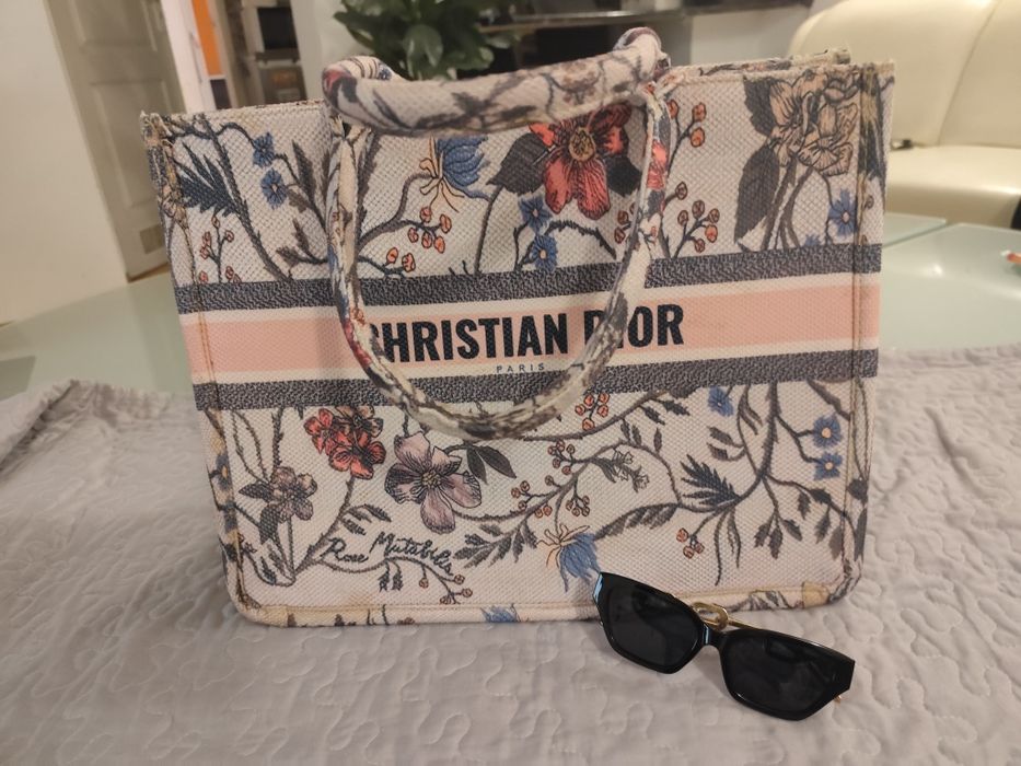 Piękna duża ala Dior