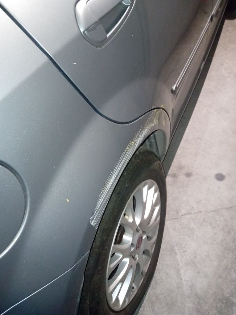 FIAT PUNTO-2010 Usado
