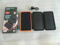 Powerbank solarny 8000mAh z latarka i  3 panelami Nowy