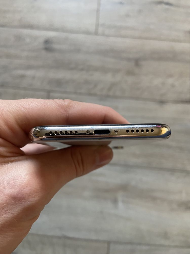 iPhone X|Майже не користований/Є різні моделі!