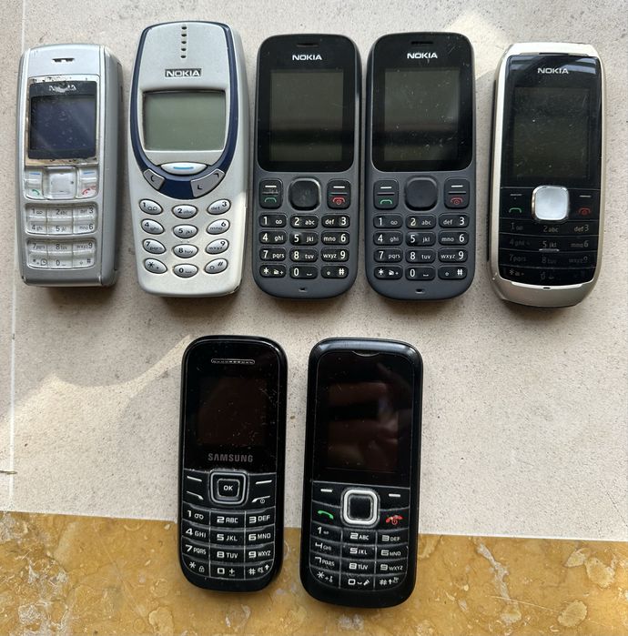 Telemóvel Nokia e Samsung