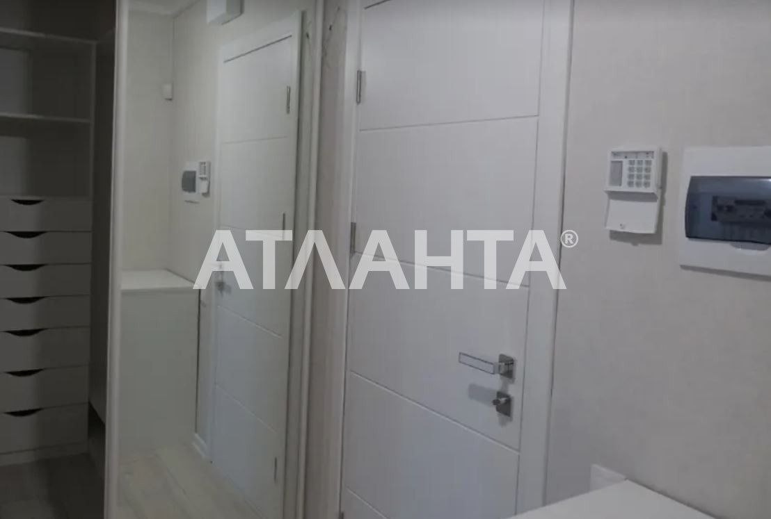 1к. з євроремонтом   500 м метро Теремки для життя та аренди .
