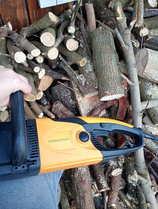 Електропила в отличном состоянии