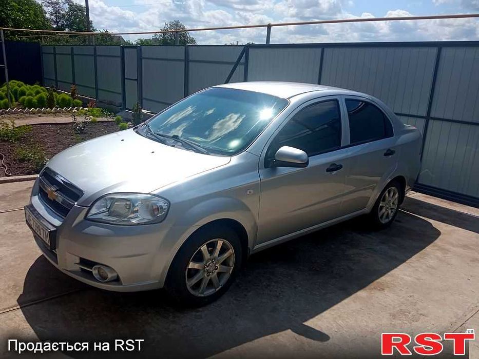 Chevrolet Aveo 2011 року