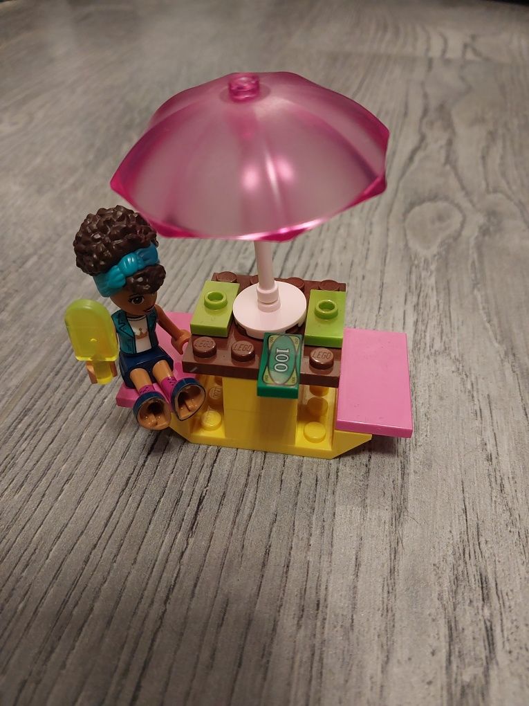 Klocki lego friends furgonetka z lodami 41715