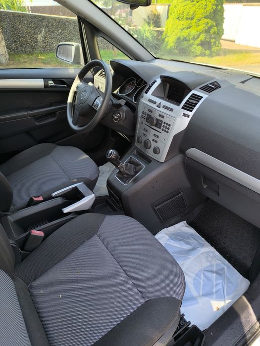 Opel Zafira 2008r 1.9 CDTI