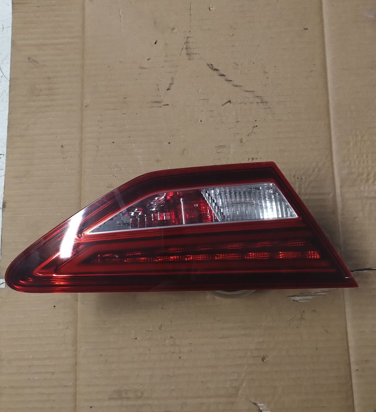 Lampa tylnej klapy bagażnika lewa LED Seat Leon III HB