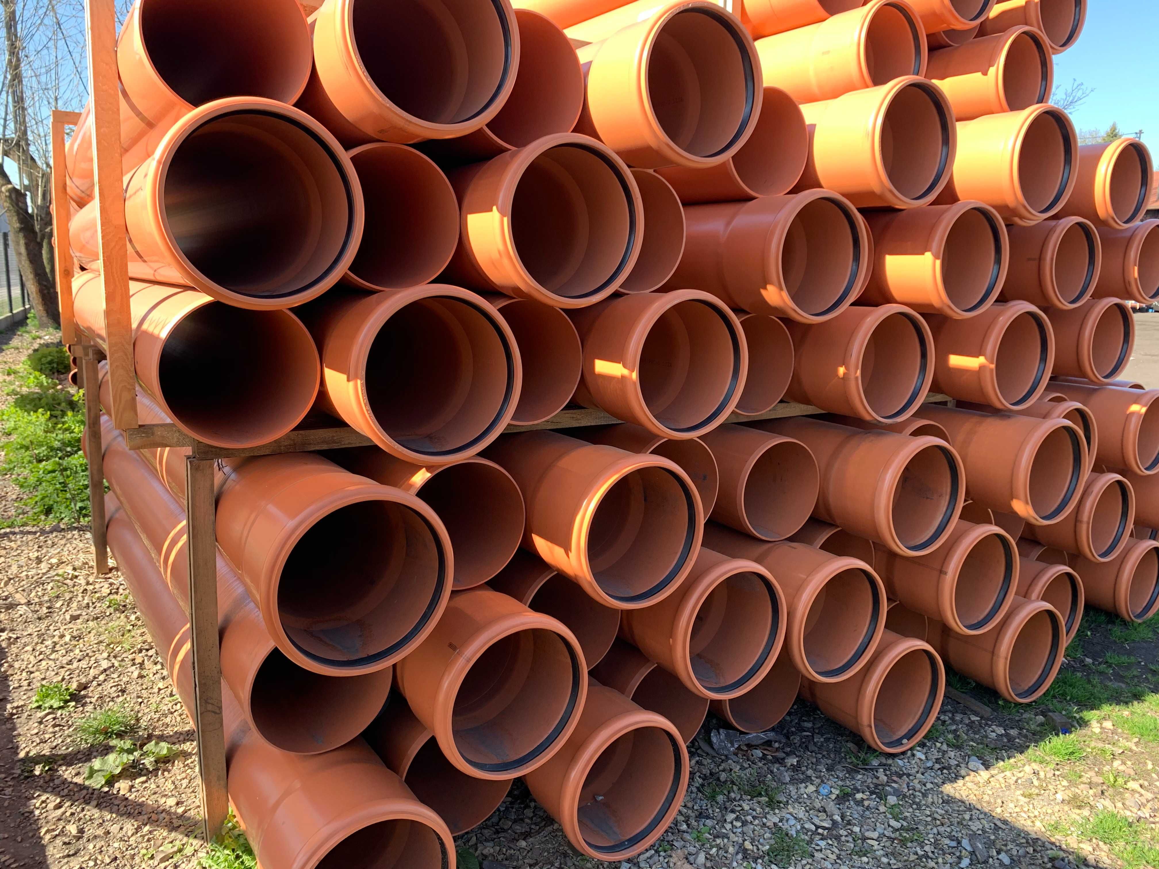 Rura kanalizacyjna Ø160 PCV PVC 160x4.7/3000 z wydł. kielich SN8 Wavin